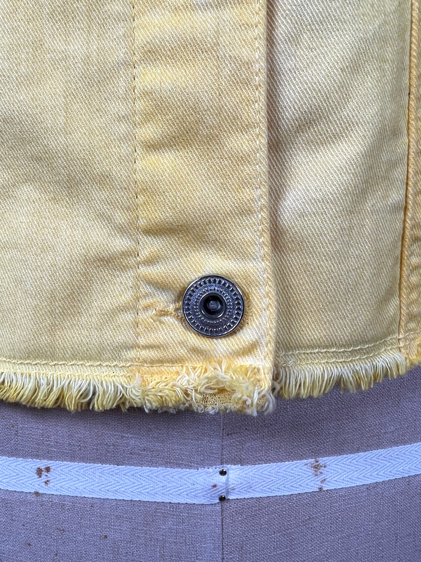 Veste jaune en denim à poches argentées (10)