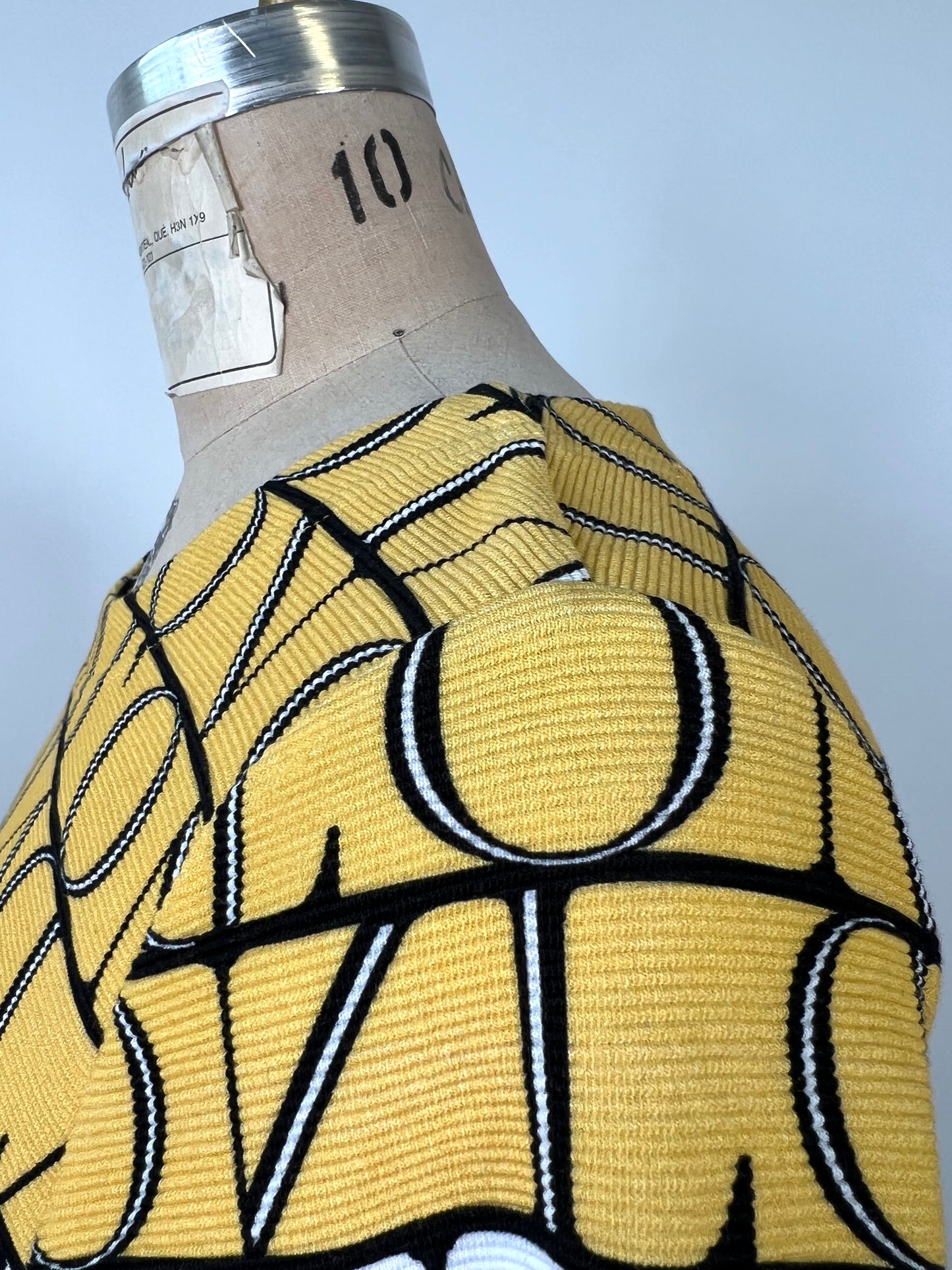 Chandail jaune à imprimé lettrages et graphique à texture gaufrée (10)