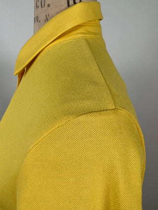 Chandail polo extensible jaune (10)