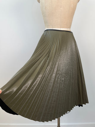 Black and khaki faux leather pleated skirt (XS+S)