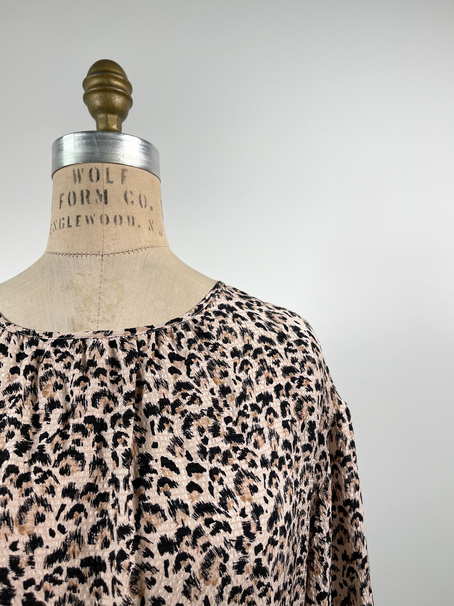 Robe léopard en soie à manches longues (S)