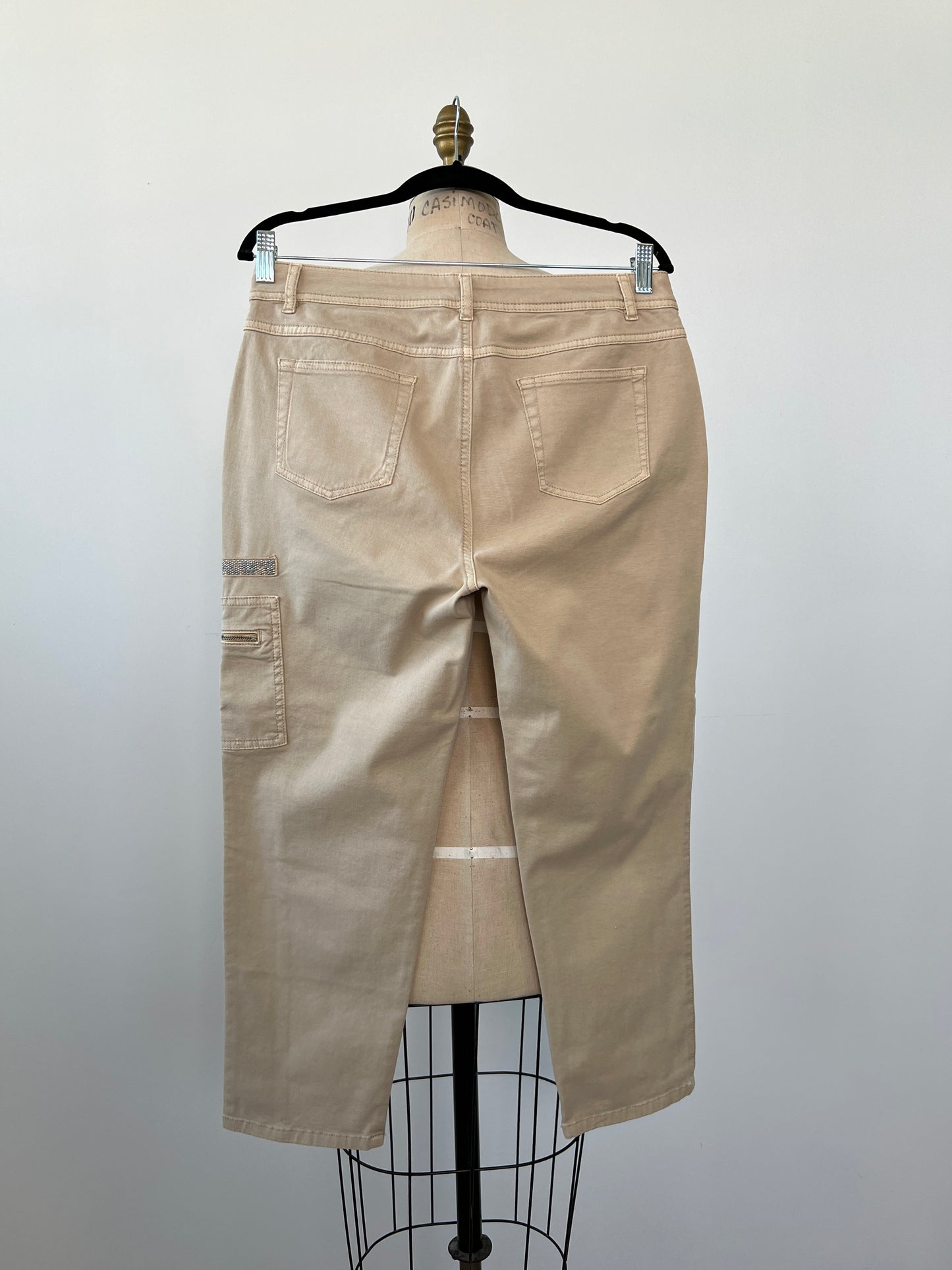Pantalon cargo beige à coupe cigarette (S-L-XL)