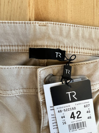 Beige cigarette fit cargo pants (SL-XL)