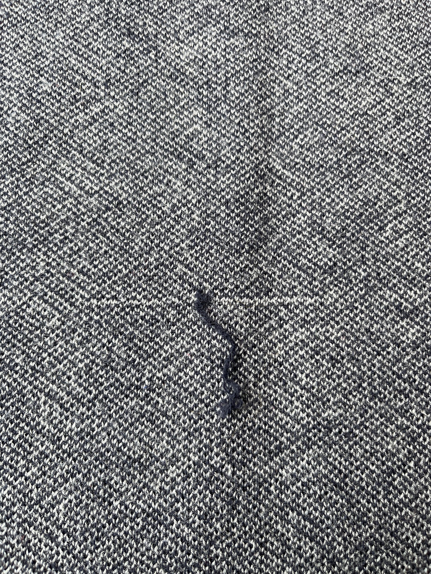Chandail en pure laine mérinos grise à motifs bleus (S)