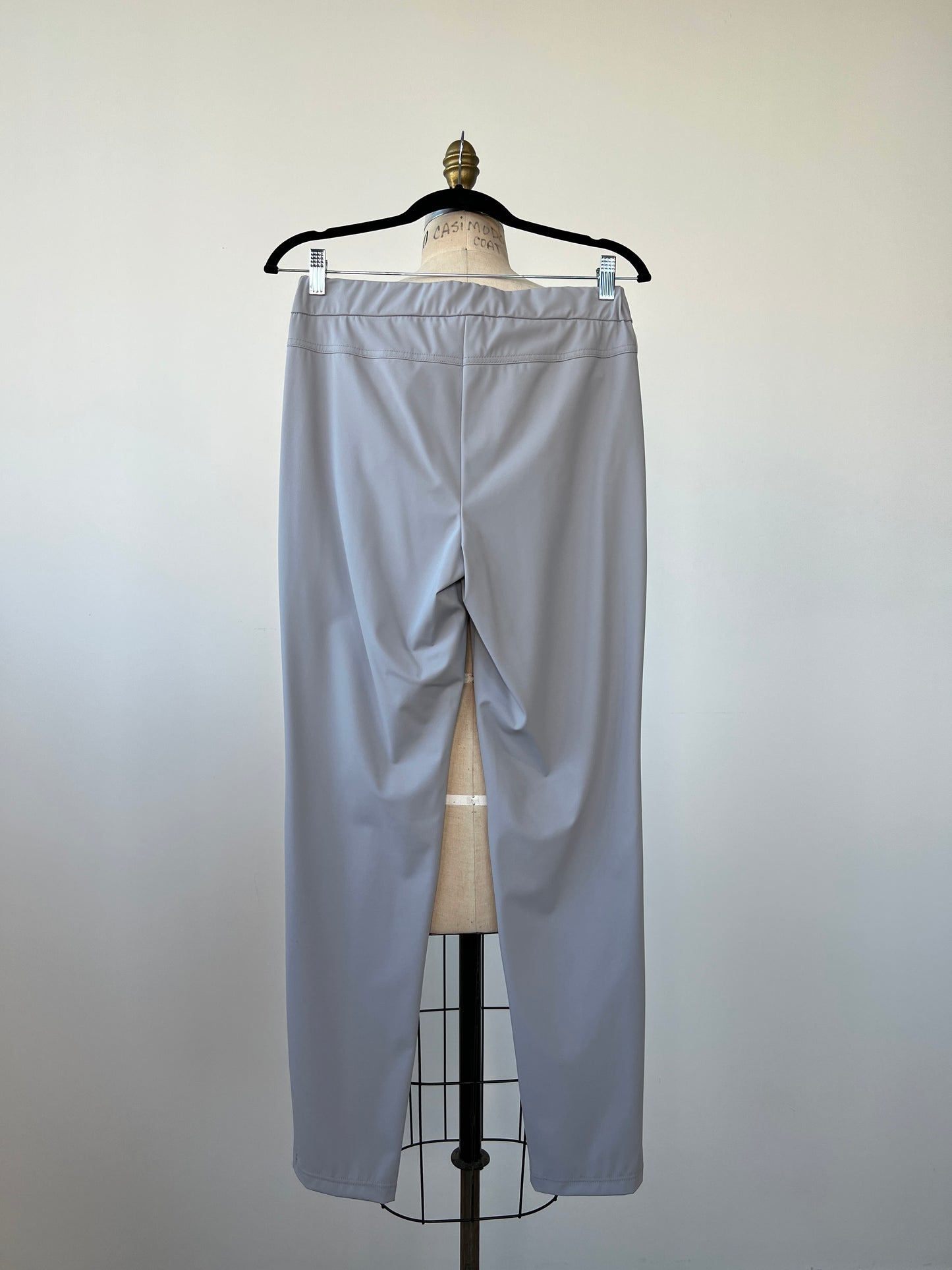 Pantalon legging gris perle en microfibre satinée  (6-8-14)