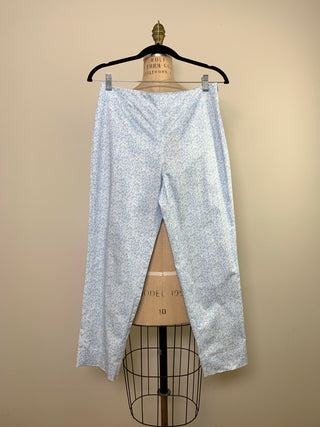 Pantalon fuseau bleu à motif graminée blanc (6)