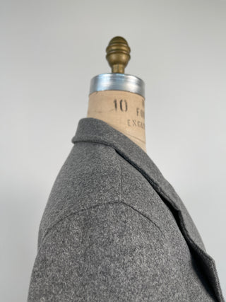 Long fitted coat in grey felt (XS/S)