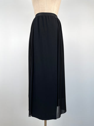 Long flowing black skirt in two materials, semi-pleated, washable (S)