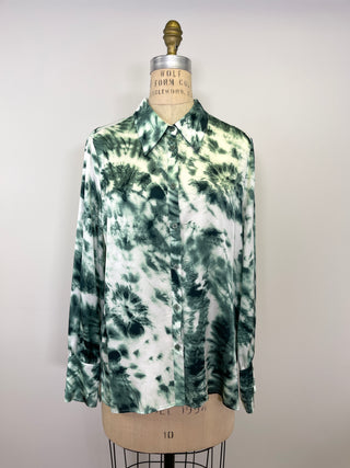 Luxurious washable emerald print blouse (XS)