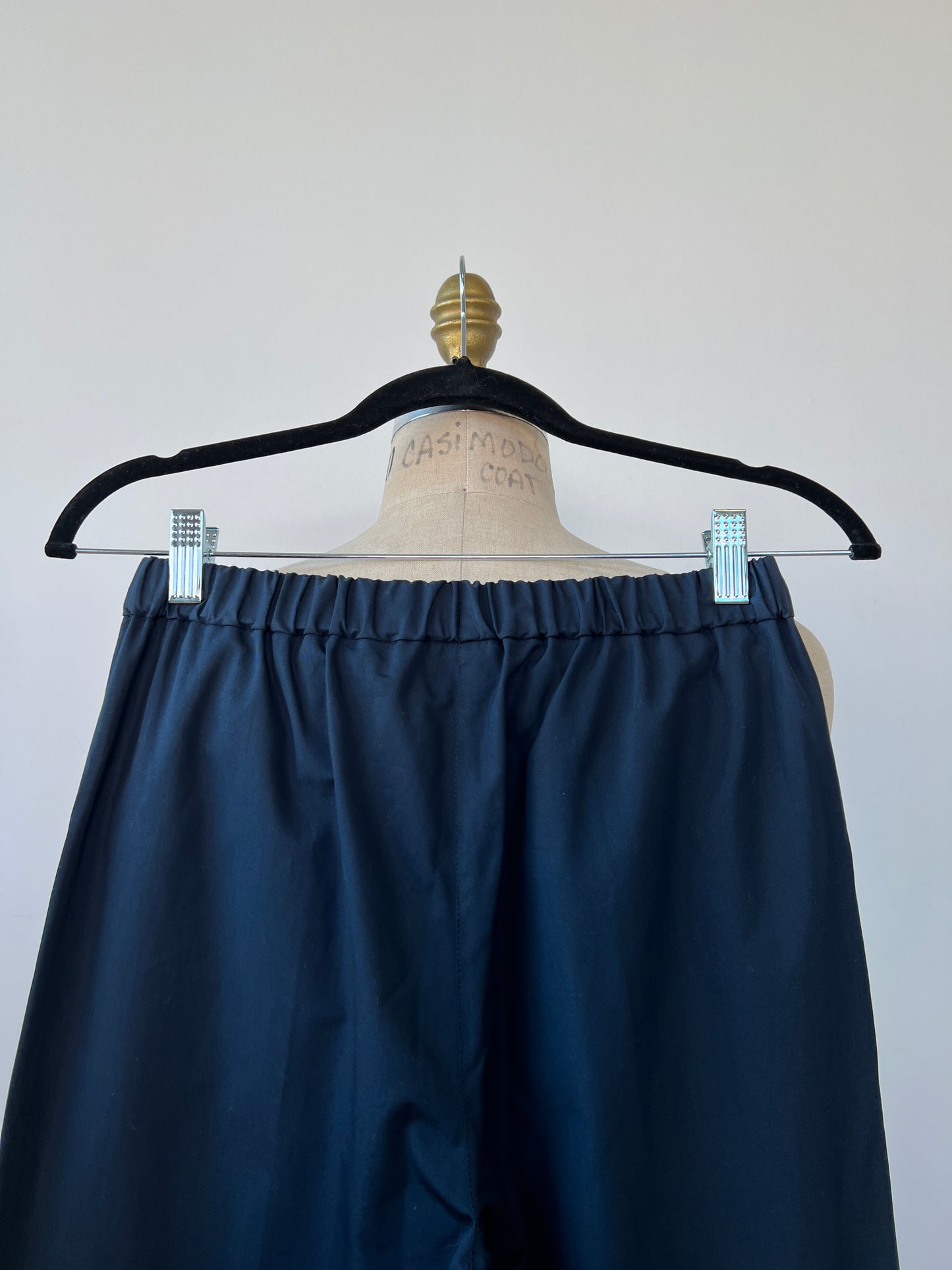 Pantalon marine ample à coupe droite lavable (XS)