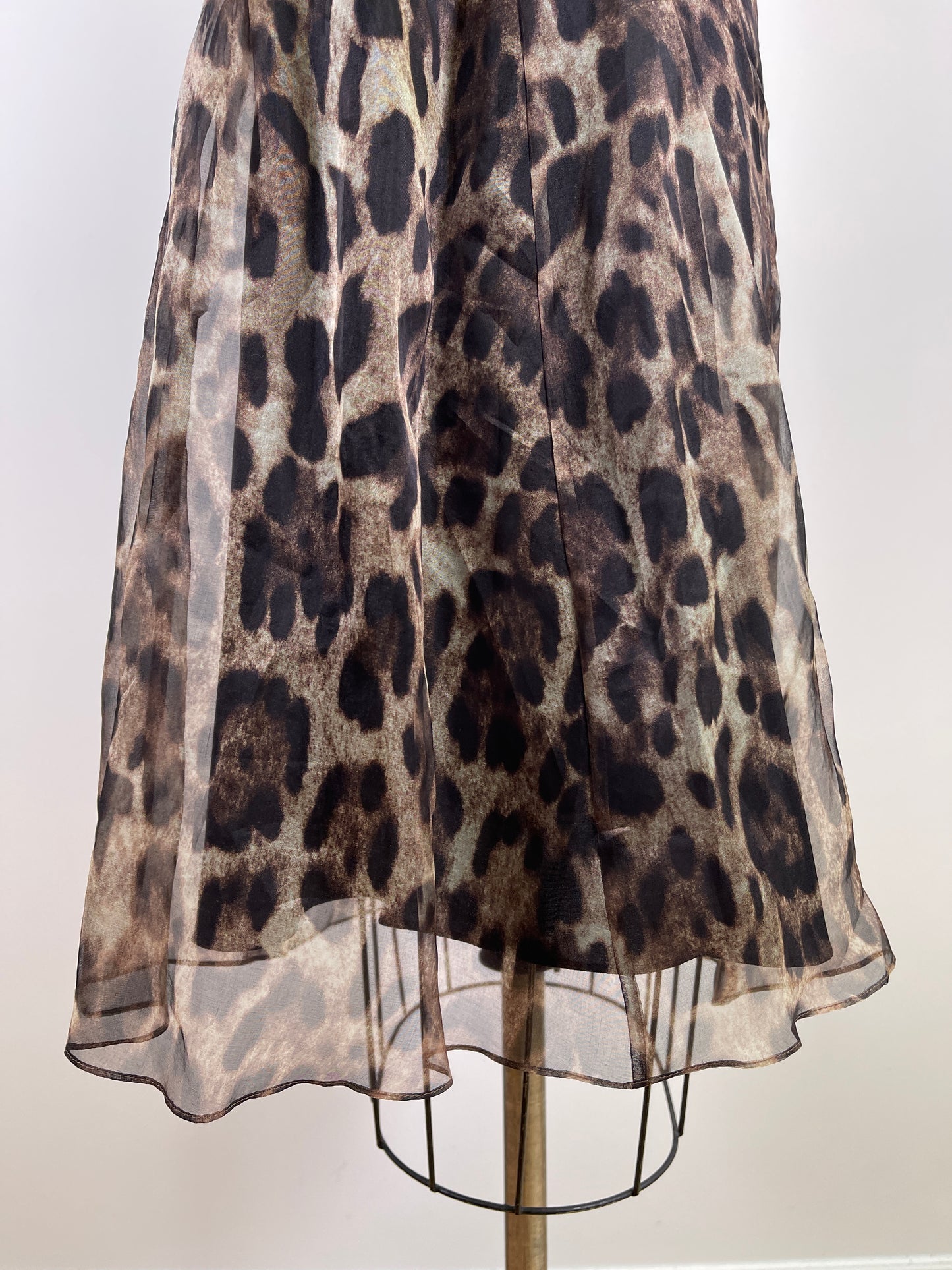 Robe drapée pure soie à motif léopard