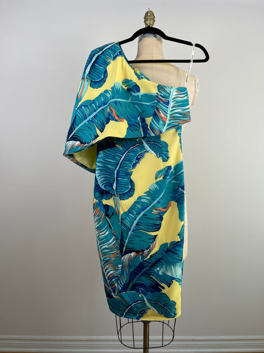 Robe tropicale à épaule drapée