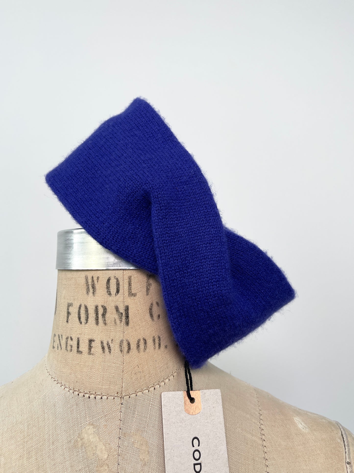Bandeau en tricot de laine bleue