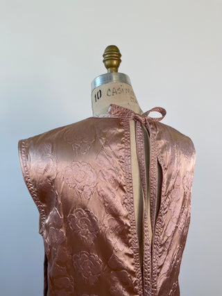 Pink champagne satin tunic with floral texture (32 to 38)