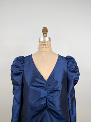 Blouse en taffetas bleu métallique à épaules ballons froncées (S)