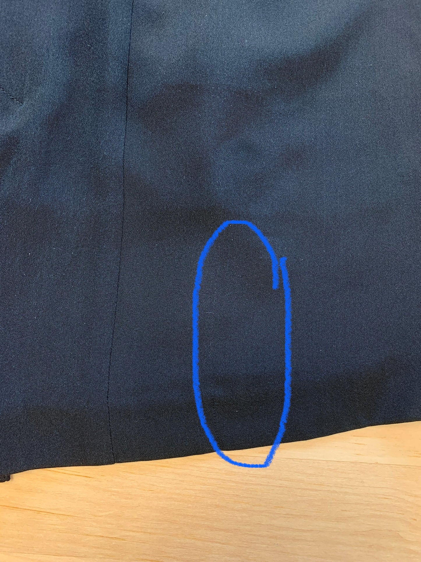 Jupe crayon en soie noire à paillettes (XS/S)