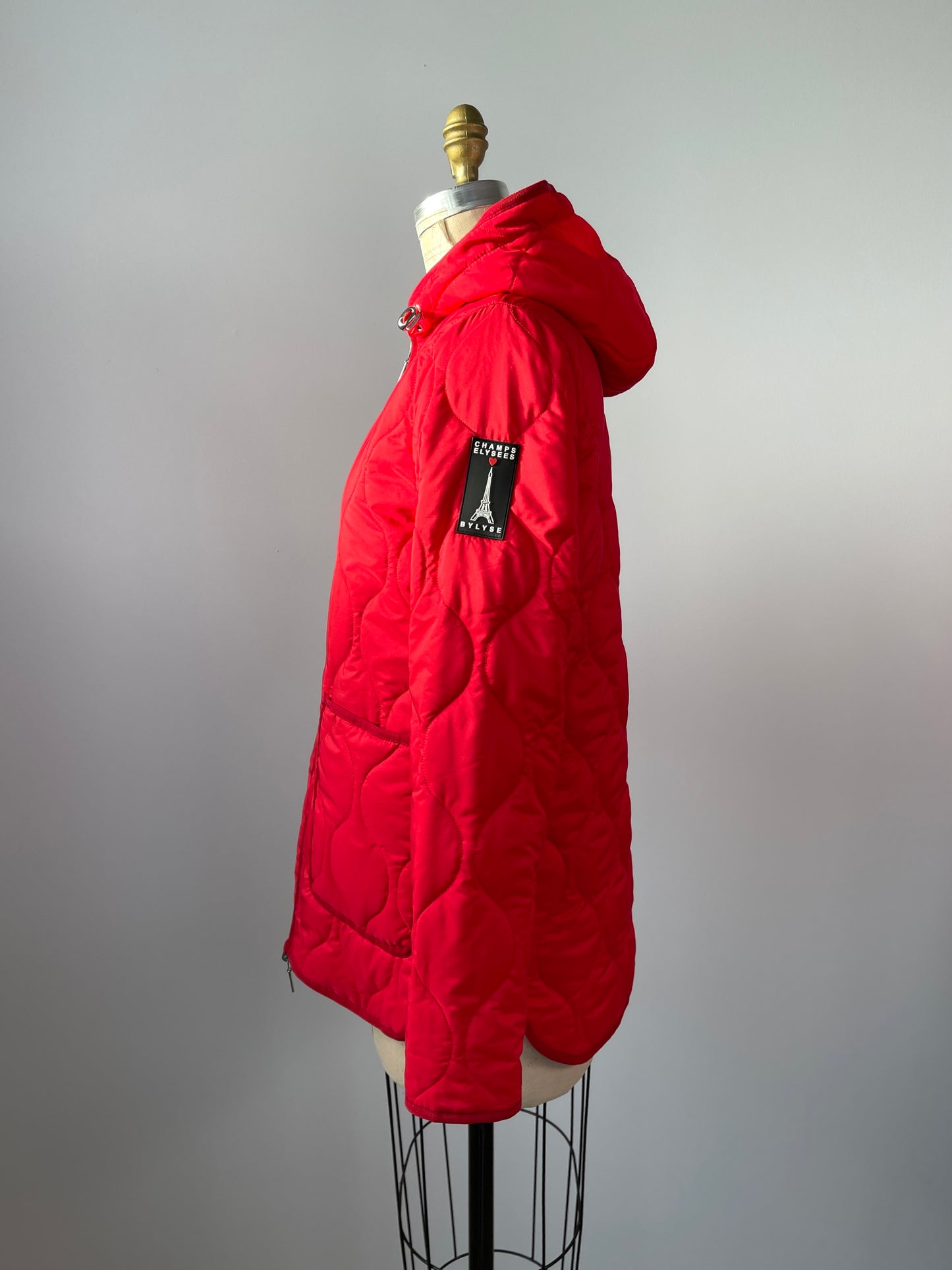 Manteau matelassé réversible blanc / rouge à capuchon  (S)