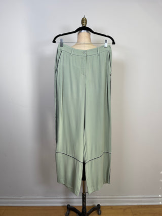 Pantalon fluide vert à liséré noir (6)