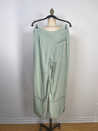 Pantalon fluide vert à liséré noir (6)