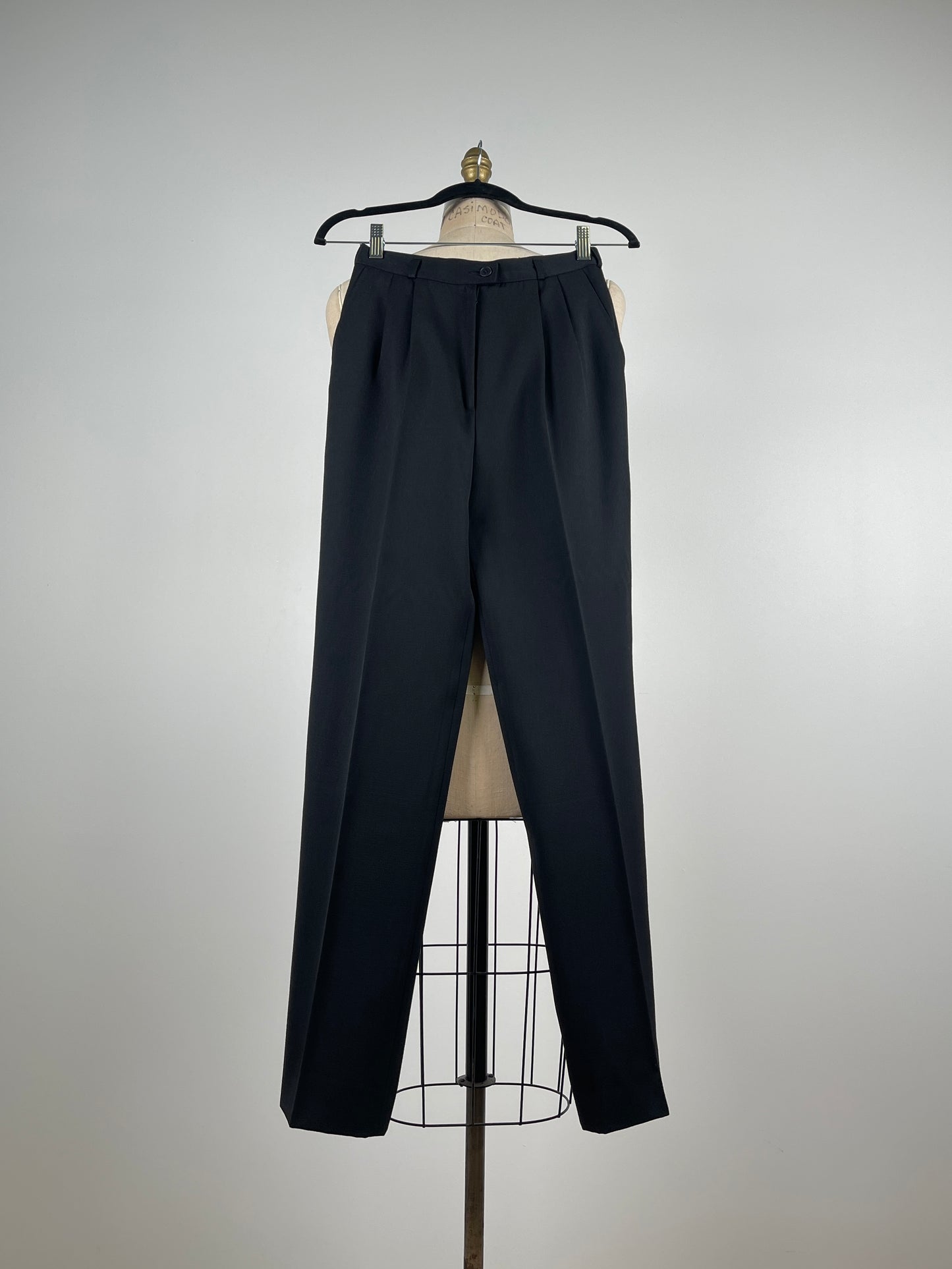 Pantalon noir à pinces en pure laine vierge (XS)