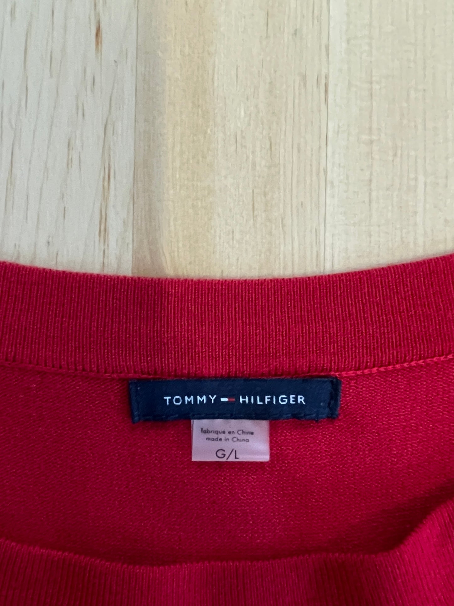 Robe rouge en tricot à oeillets dorés (M/L)