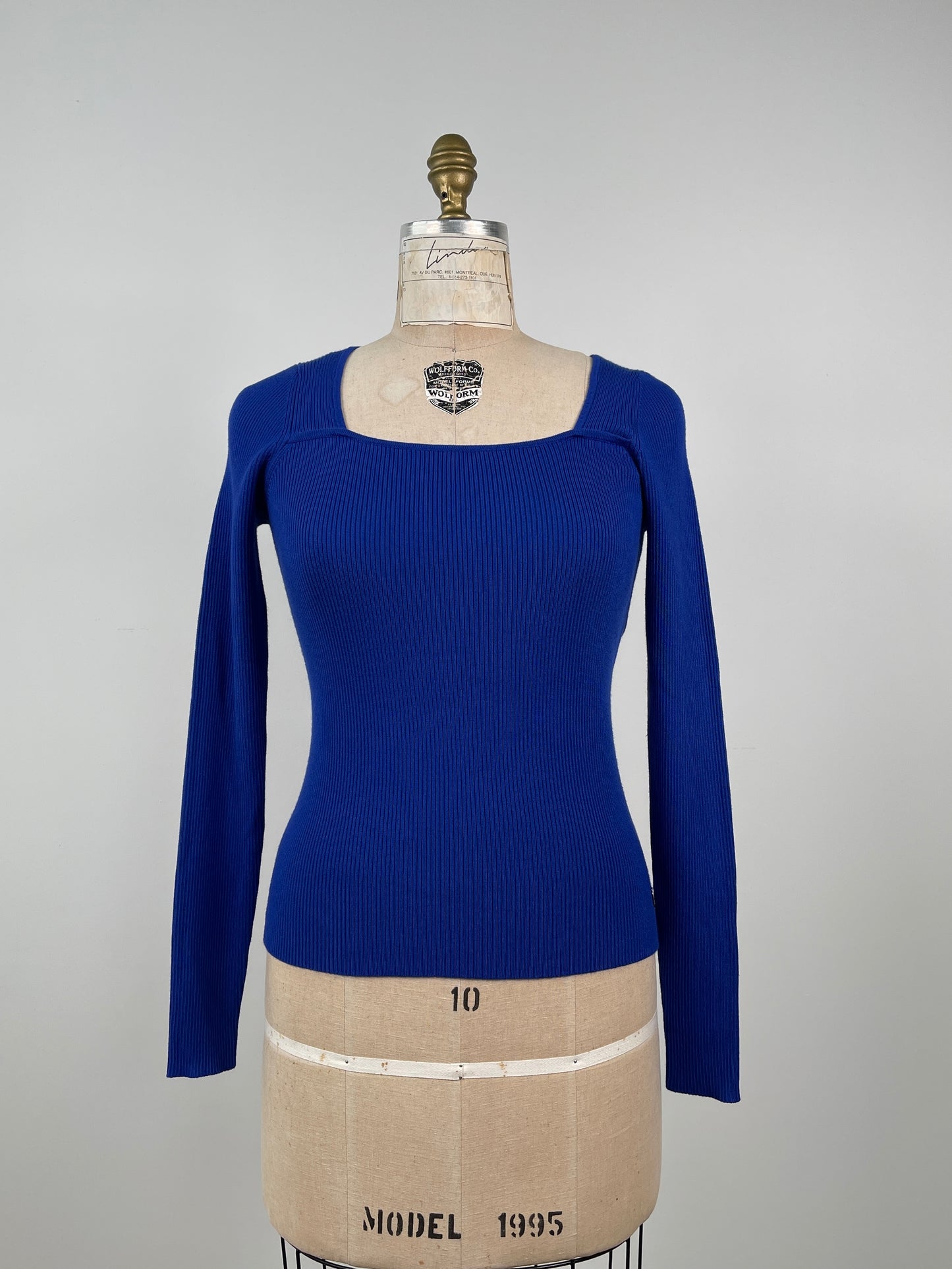 Chandail ajusté en tricot bleu électrique (XS/S)